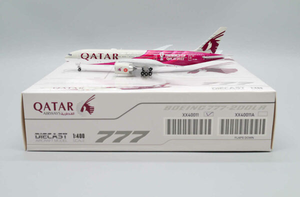 Boeing 777-200LR Qatar Airways "World Cup Livery" A7-BBI JC Wings XX40011 1:400