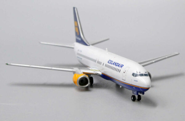 Boeing 737-400 Icelandair TF-FID JC Wings XX4238 1:400 – Bild 8