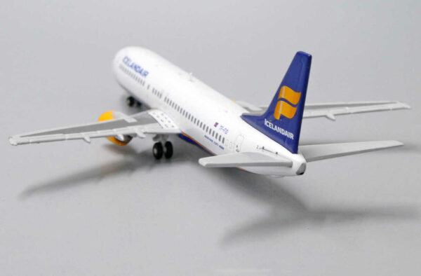 Boeing 737-400 Icelandair TF-FID JC Wings XX4238 1:400 – Bild 9