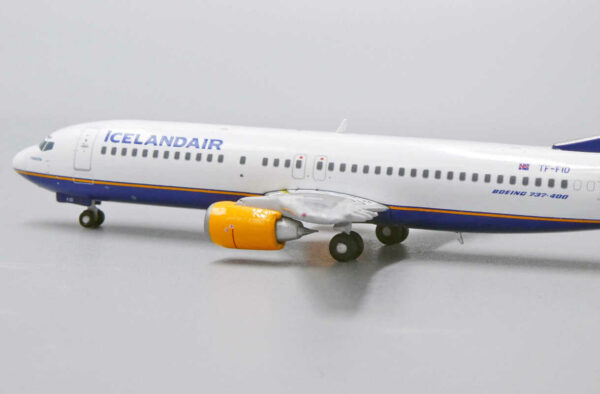 Boeing 737-400 Icelandair TF-FID JC Wings XX4238 1:400 – Bild 10