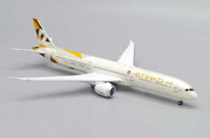 Alternative view of Boeing 787-10 Etihad A6-BMI JC Wings XX4904 1:400