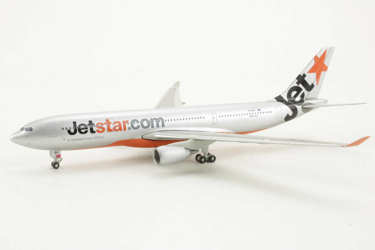 Airbus A330-200 JetStar.com VH-EBK Sky500 0723JE 1:500 – Bild 3