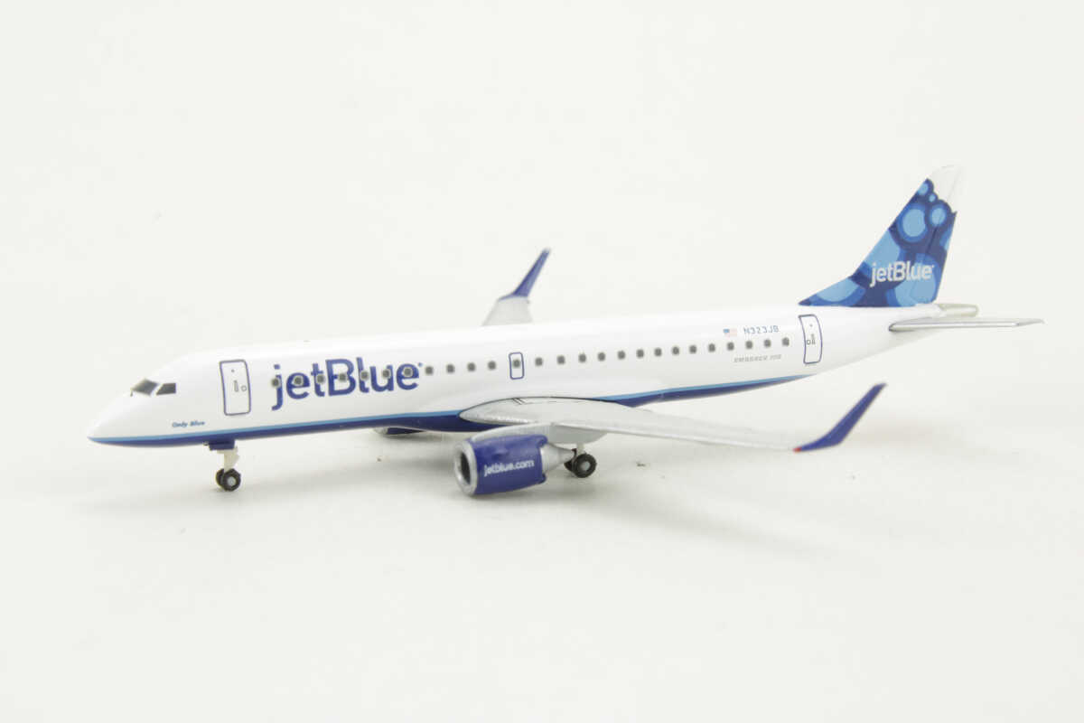 Embraer E190 JetBlue "Blueberries" N323JB Herpa 526555 1:500 – Bild 3