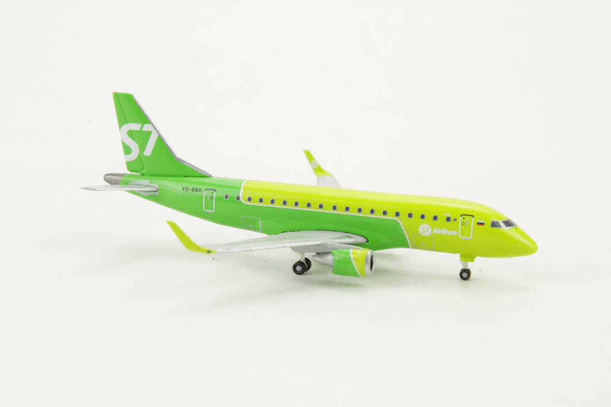 Embraer E170 S7 Airlines VQ-BBO Herpa 530866 1:500 – Bild 2