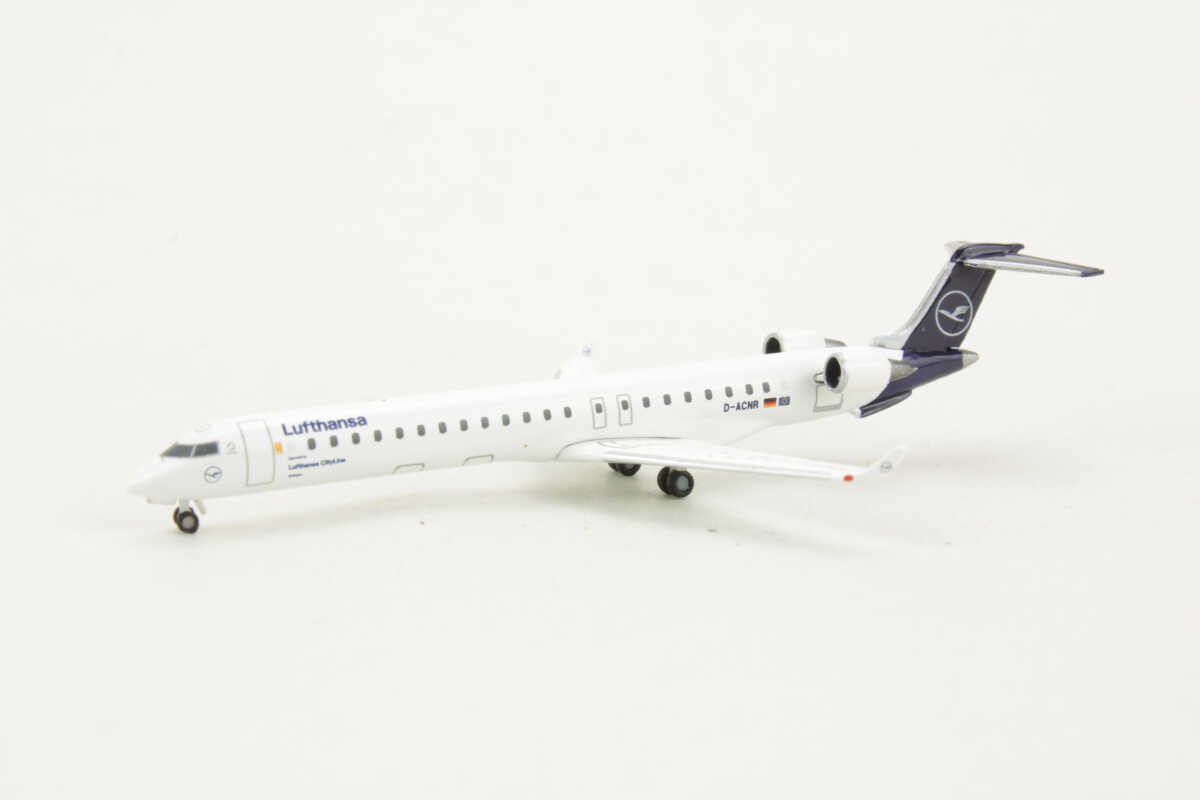 Bombardier CRJ900 Lufthansa "Ratingen" D-ACNR Herpa 535045 1:500 – Bild 3