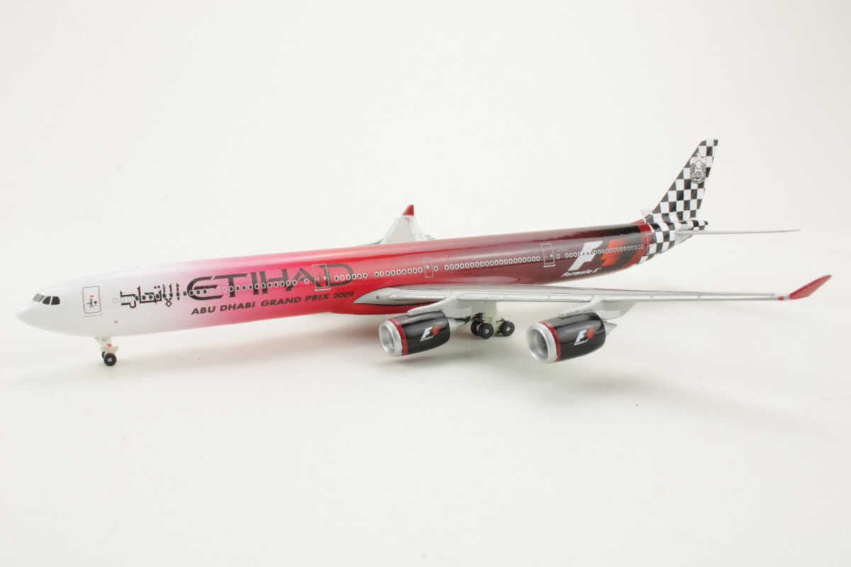 Airbus A340-600 Etihad Airways "Formula 1" A6-EHJ Herpa 562119 1:400 – Bild 3