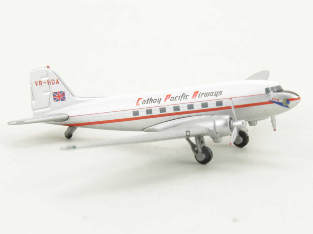 Set 2pcs Cathay Pacific A330-300 100th Aircraft & Douglas DC-3 CXcitement 1:400 – Bild 4