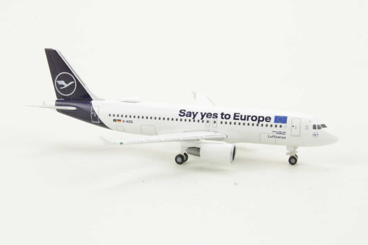 Airbus A320 Lufthansa "Say yes to Europe" Sindelfingen D-AIZG Herpa 533614 1:500 – Bild 2