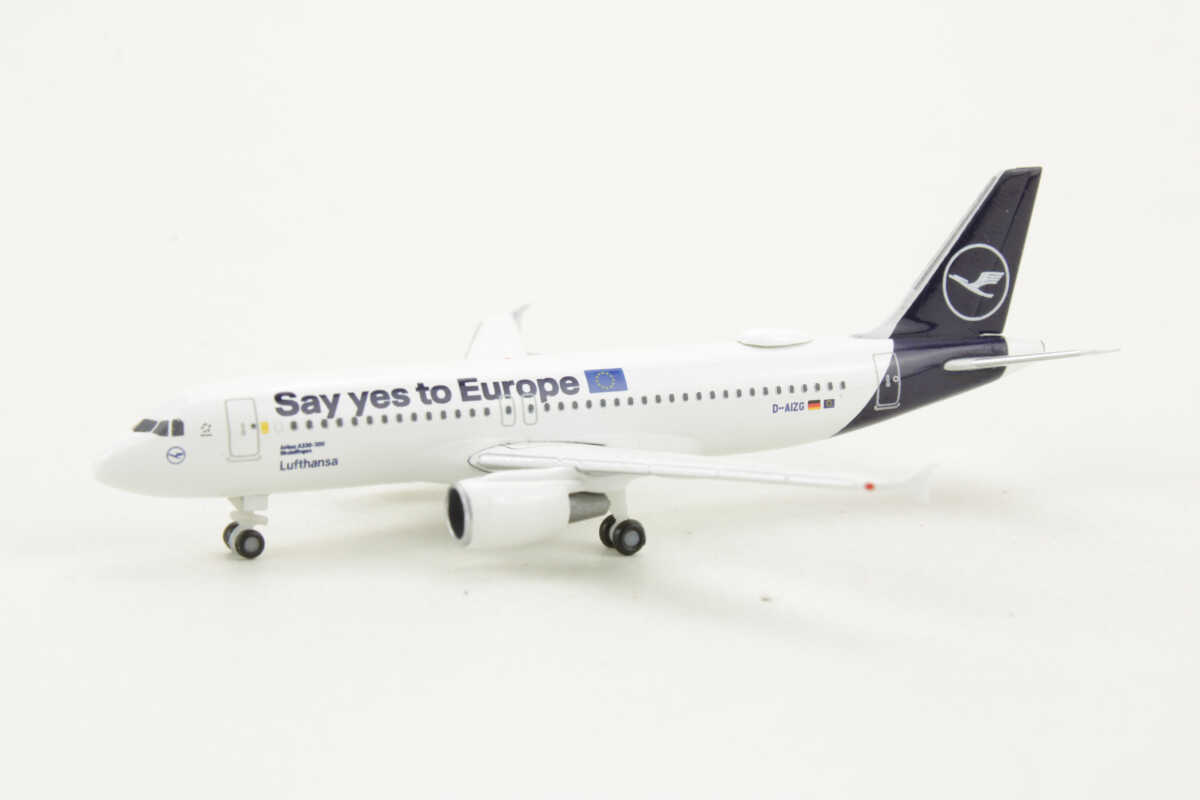 Airbus A320 Lufthansa "Say yes to Europe" Sindelfingen D-AIZG Herpa 533614 1:500 – Bild 3