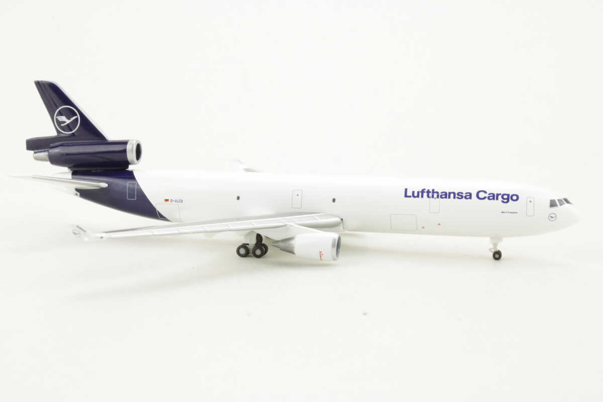 McDonnell Douglas MD-11F Lufthansa Cargo D-ALCD Herpa 535212 1:500 – Bild 2