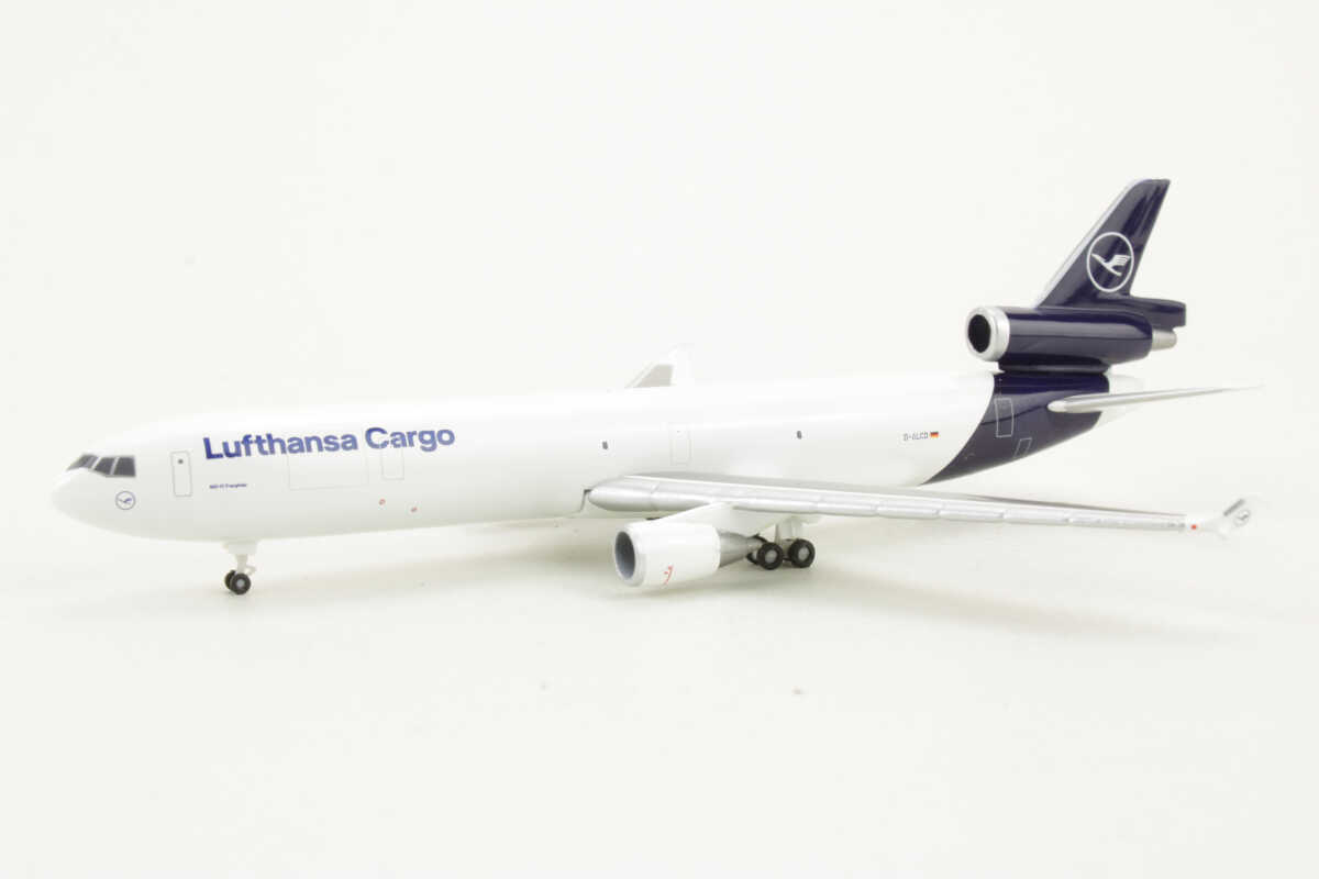 McDonnell Douglas MD-11F Lufthansa Cargo D-ALCD Herpa 535212 1:500 – Bild 3