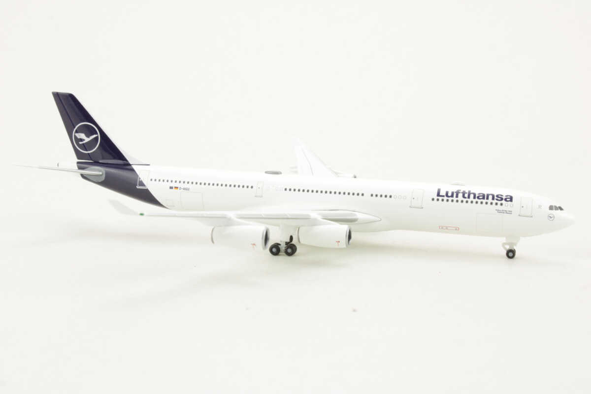 Airbus A340-300 Lufthansa "Castrop-Rauxel" D-AIGU Herpa 535410 1:500 – Bild 2