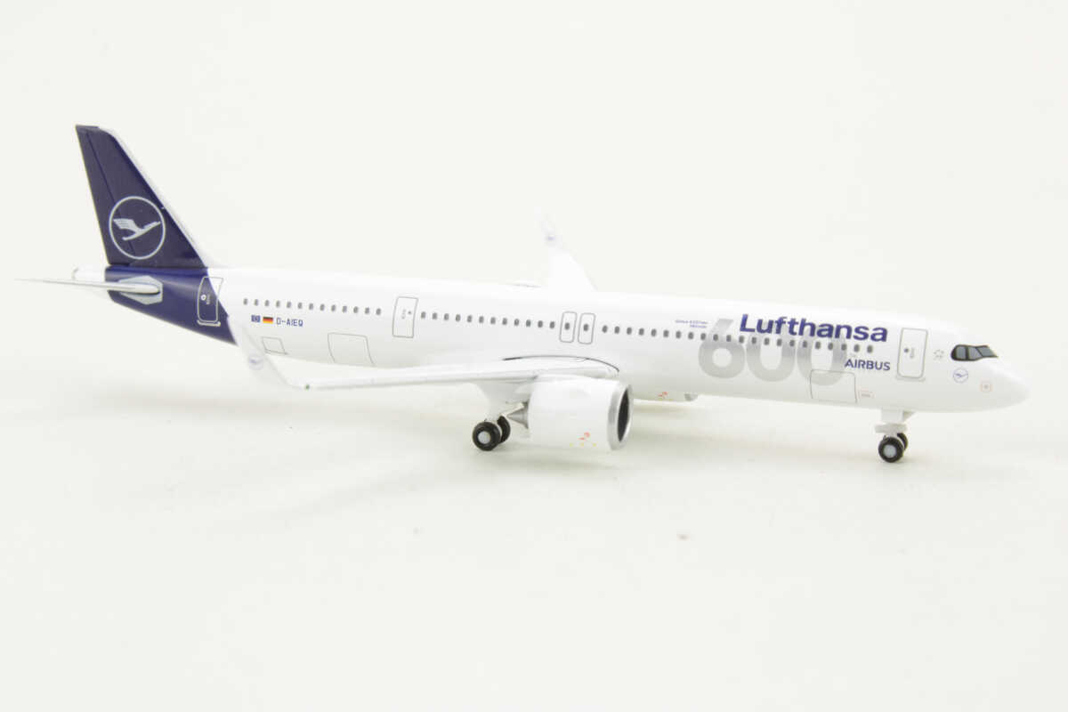 Airbus A321neo Lufthansa "600th Airbus" Münster D-AISQ Herpa 537490 1:500 – Bild 2