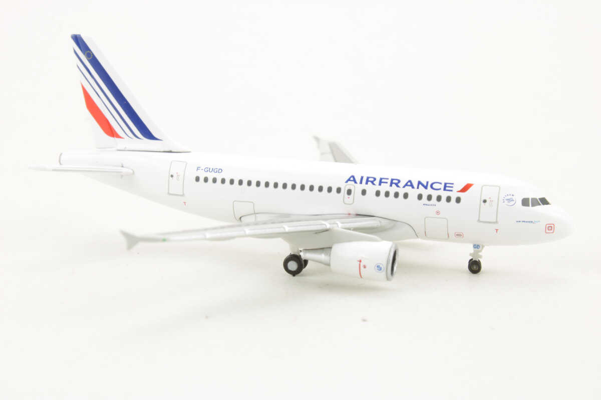 Airbus A318 Air France F-GUGD Herpa 562232 1:400 – Bild 2