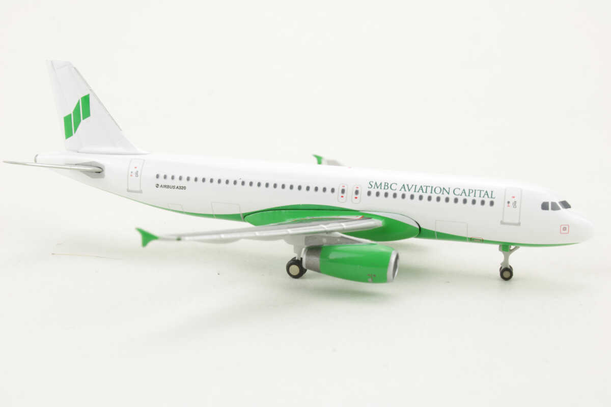 Airbus A320 SMBC Aviation Capital Herpa 562355 1:400 – Bild 2