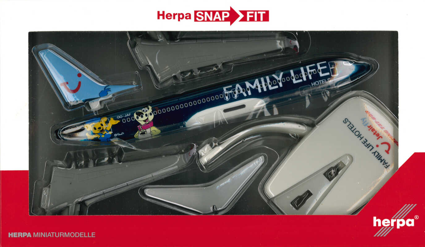Boeing 737-800 Jetairfly "Family Life" OO-JAF Herpa Snap-Fit 611145 1:200