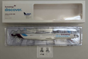 Alternative view of Airbus A330-300 Eurowings Discover D-AFYQ Limox Snap-Fit 1:200