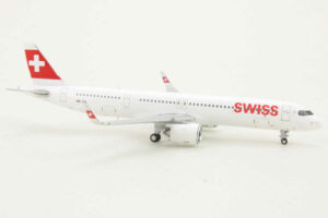 Alternative view of Airbus A321neo Swiss HB-JPA JC Wings EW421N007 1:400