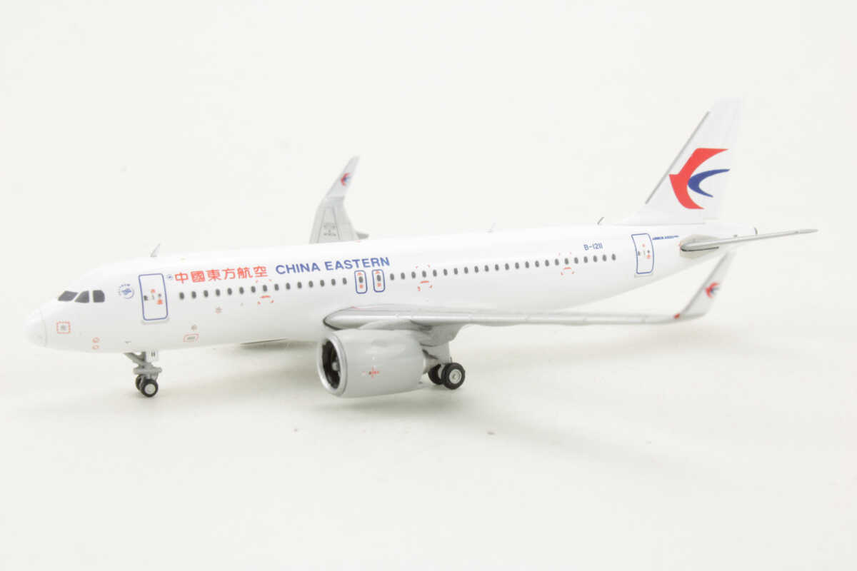 Airbus A320neo China Eastern B-1211 Gemini Jets GJCES1599 1:400 – Bild 3