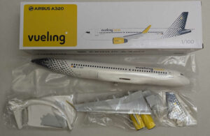 Alternative view of Airbus A320 Vueling EC-MES PPC Holland Snap-Fit 1:100