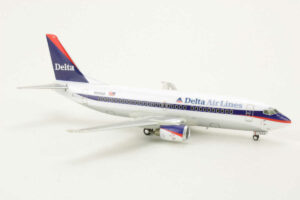Alternative view of Boeing 737-300 Delta Air Lines N232DZ Herpa Premium 016186 1:200