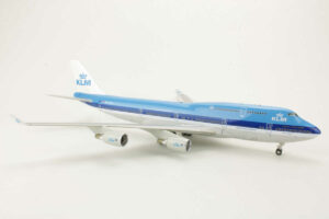 Alternative view of Boeing 747-400 KLM Royal Dutch Airlines "City of Atlanta" PH-BFA Herpa Premium 016230 1:200