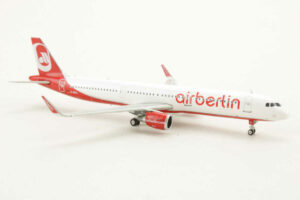 Alternative view of Airbus A321 Air Berlin D-ABCL Phoenix 11002 1:400