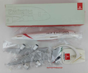 Alternative view of Airbus A380-800 Emirates A6-EEK Emirates Bordverkauf Snap-Fit 1:250