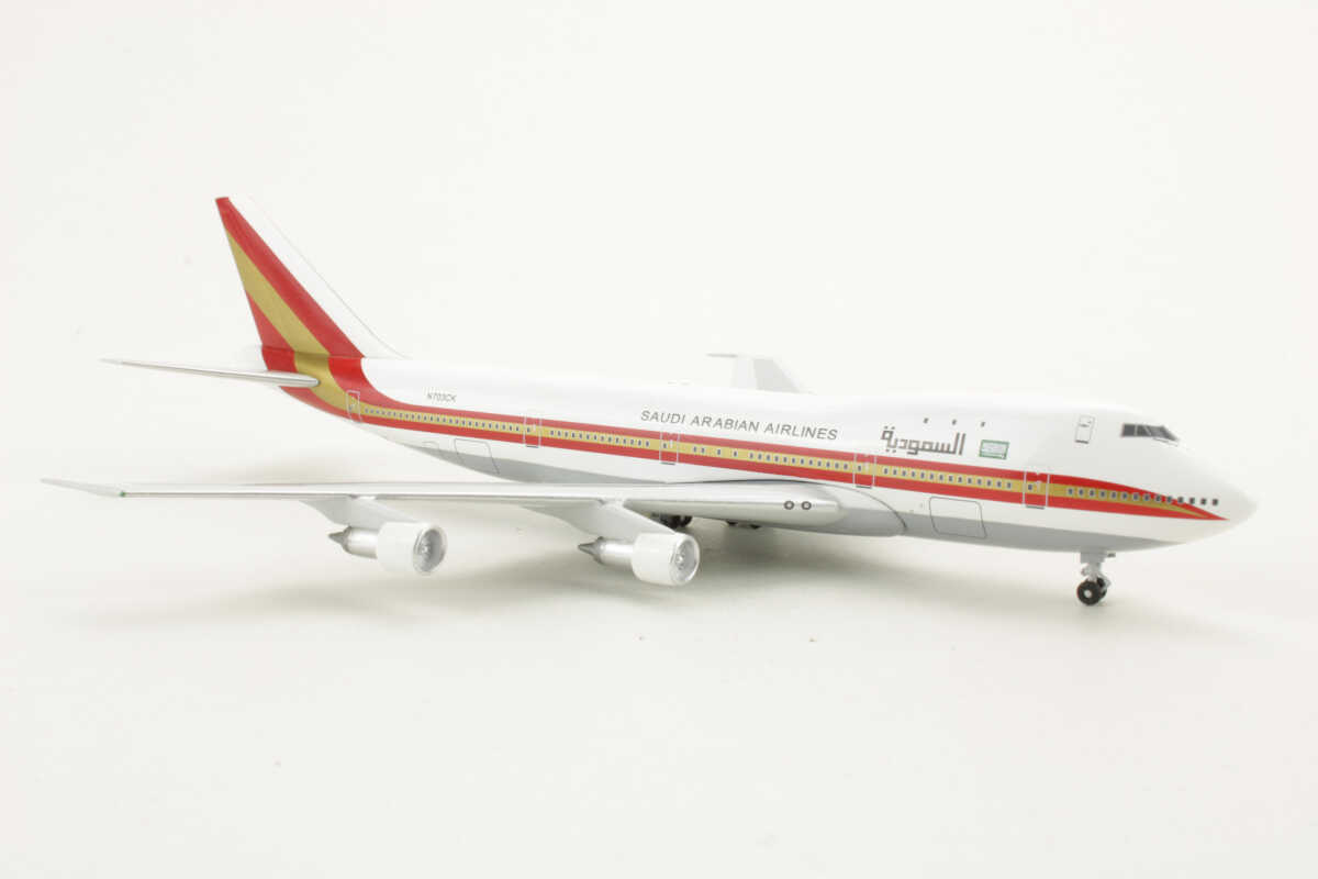 Boeing 747-100 American International Airways Saudia N703CK Big Bird 4-2003-19 1:400 – Bild 2