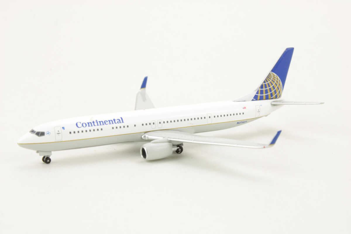 Boeing 737-900ER Continental Airlines N27421 Herpa 508155 1:500 – Bild 3