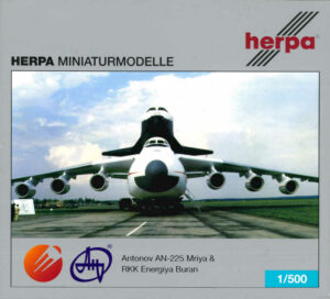 Antonov AN-225 Mriya & Buran CCCP-82060 Herpa 518895 1:500