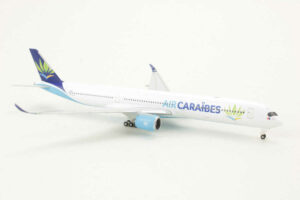 Alternative view of Airbus A350-1000 Air Caraibes F-HMIL Herpa 536837 1:500