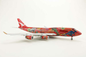 Alternative view of Boeing 747-400 Qantas "Wunala Dreaming" VH-OEJ Herpa 551243 1:200