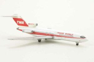 Alternative view of Boeing 727-100 TWA Trans World Airlines N839TW Herpa 561723 1:400