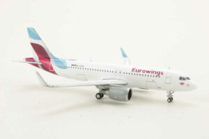 Alternative view of Airbus A320 Eurowings D-AIZQ Herpa 562669 1:400