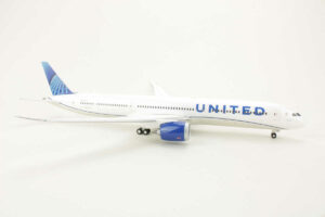 Alternative view of Boeing 787-10 United Airlines N12010 Herpa 570848 1:200