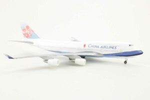 Alternative view of Boeing 747 China Airlines Schabak 850/105 1:250