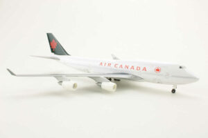 Alternative view of Boeing 747-400 Air Canada Schabak 850/19 1:250