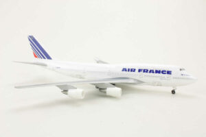 Alternative view of Boeing 747-400 Air France Schabak 850/3 1:250