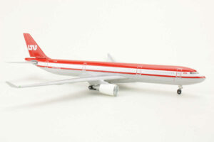 Alternative view of Airbus A330 LTU Schabak 856/30 1:250