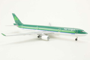 Alternative view of Airbus A330-300 Aer Lingus Schabak 856/97 1:250