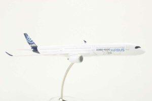 Alternative view of Airbus A350-1000 Airbus House colors AFSO A1M4002 1:400