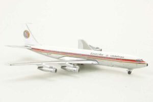 Alternative view of Boeing 707-320C Egyptair SU-AVZ Aeroclassics ACEGP0911 1:400