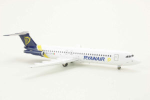 Alternative view of BAC 111-523FJ One-Eleven Ryanair EI-CCX Bluebox BBOX04 1:200