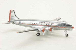 Alternative view of Douglas DC-4 American Airlines "Flagship Monterrey" NC90417 Hobbymaster HL2011 1:200