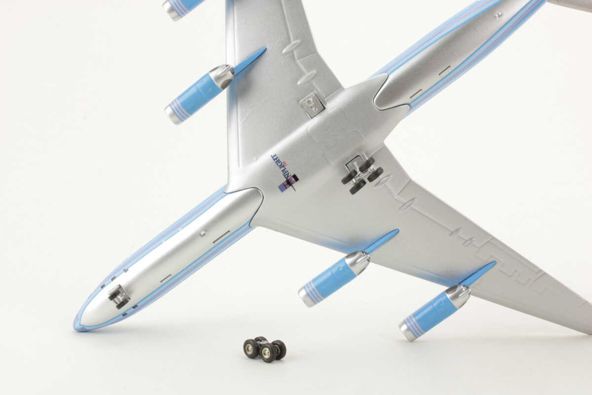 *2.Wahl* Douglas DC-8-62 Braniff N1806 Inflight200 IF80004 1:200 *2nd choice* – Bild 4