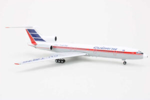 Alternative view of Tupolev TU-154M Cubana CU-T1275 JC Wings LH2284 1:200