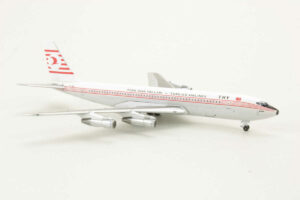 Alternative view of Boeing 707-320C Turkish Airlines TC-JBS Aeroclassics 1:400