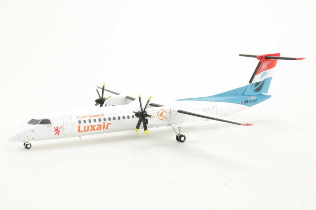 Bombardier Q400 Luxair LX-LGE JC Wings XX20169 1:200 - Image 3