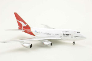 Alternative view of Boeing 747SP Qantas "City of Traralgon" VH-EAB NG Models 07029 1:400